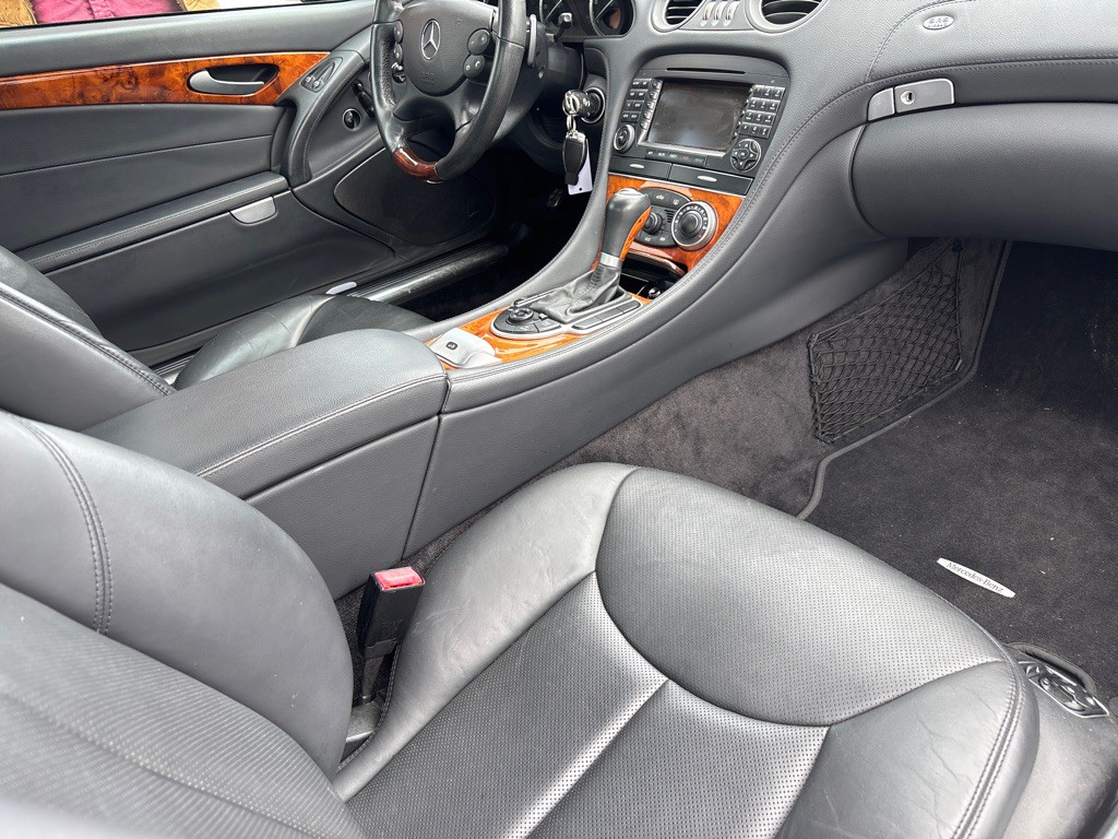 2008 Mercedes-Benz SL-Class Image 5