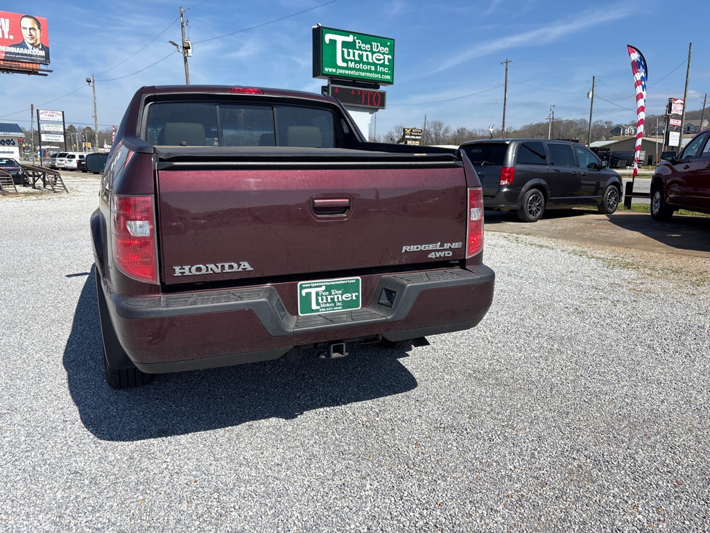 2011 Honda Ridgeline Image 2