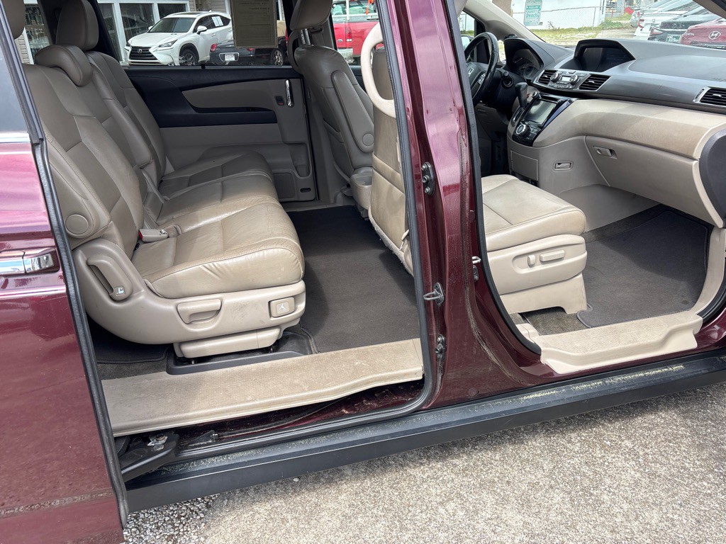 2015 Honda Odyssey Image 4