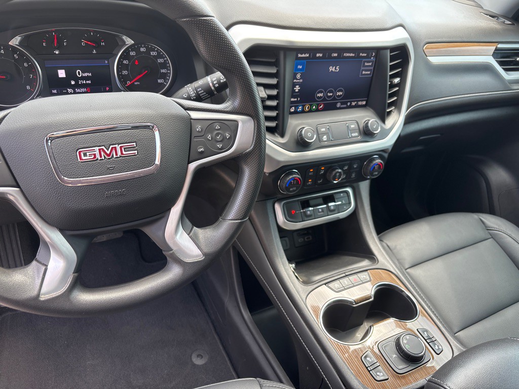 2022 GMC Acadia Image 6