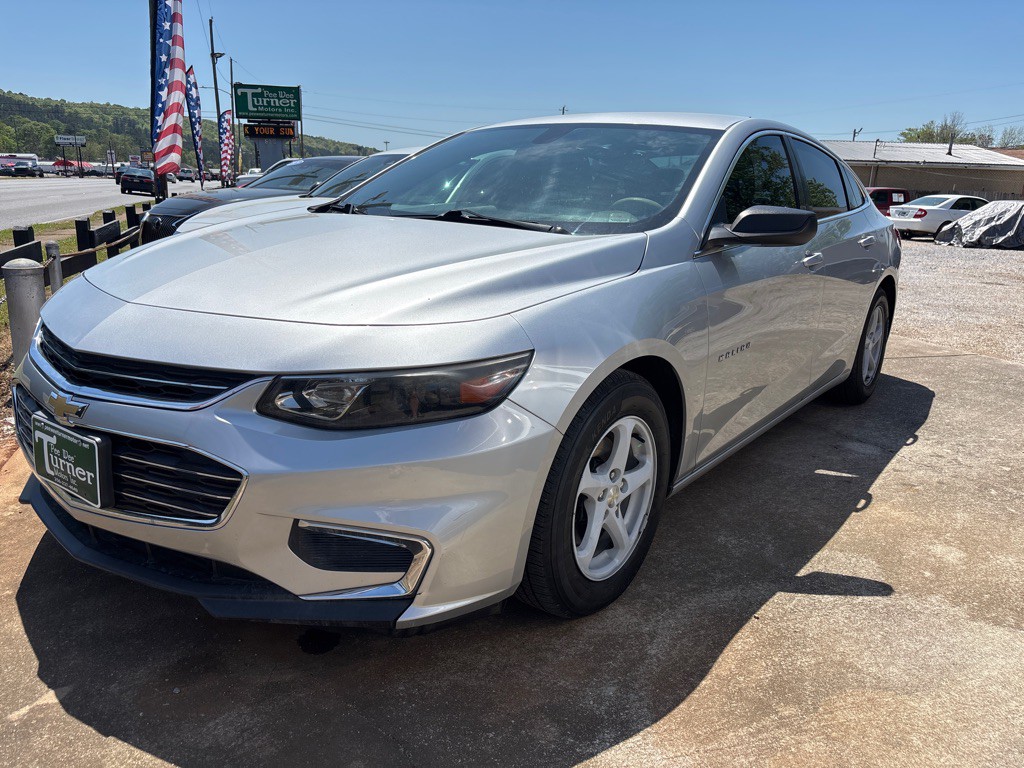 2017 Chevrolet Malibu Image 1