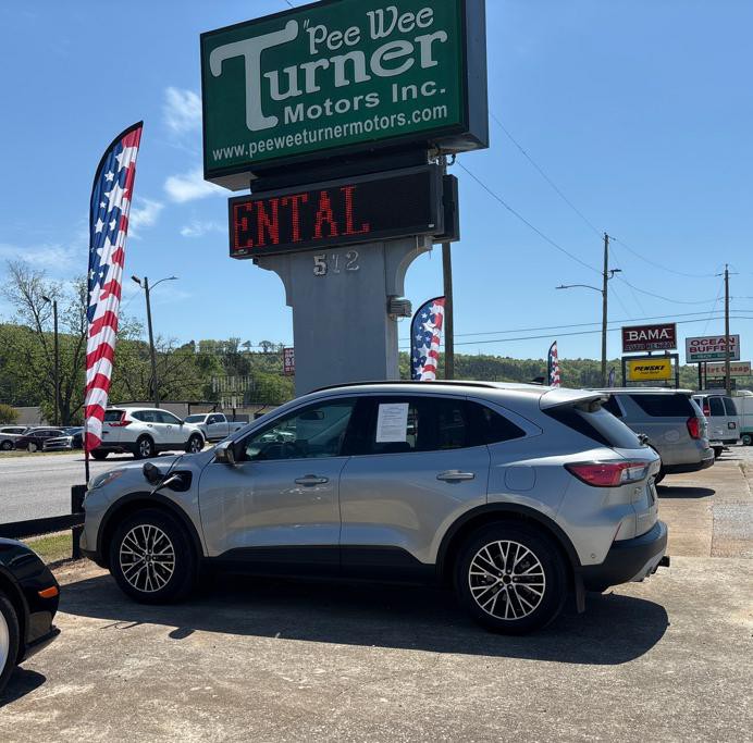 2021 Ford Escape Image 1