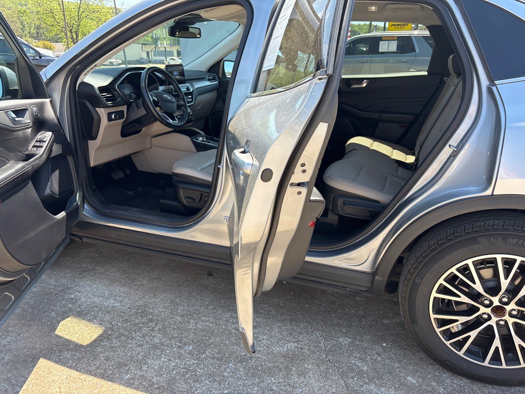 2021 Ford Escape Image 5
