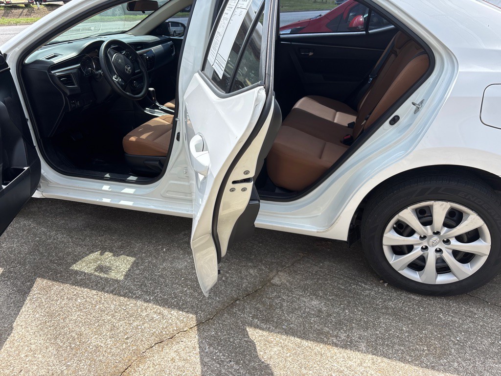 2016 Toyota Corolla Image 3