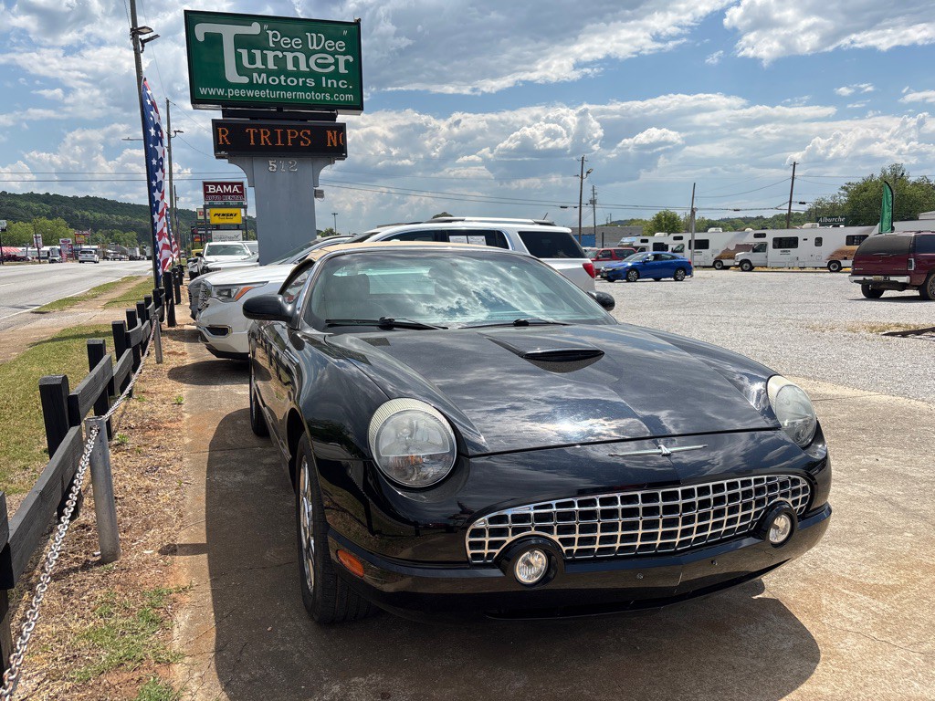 2005 Ford Thunderbird Image 2