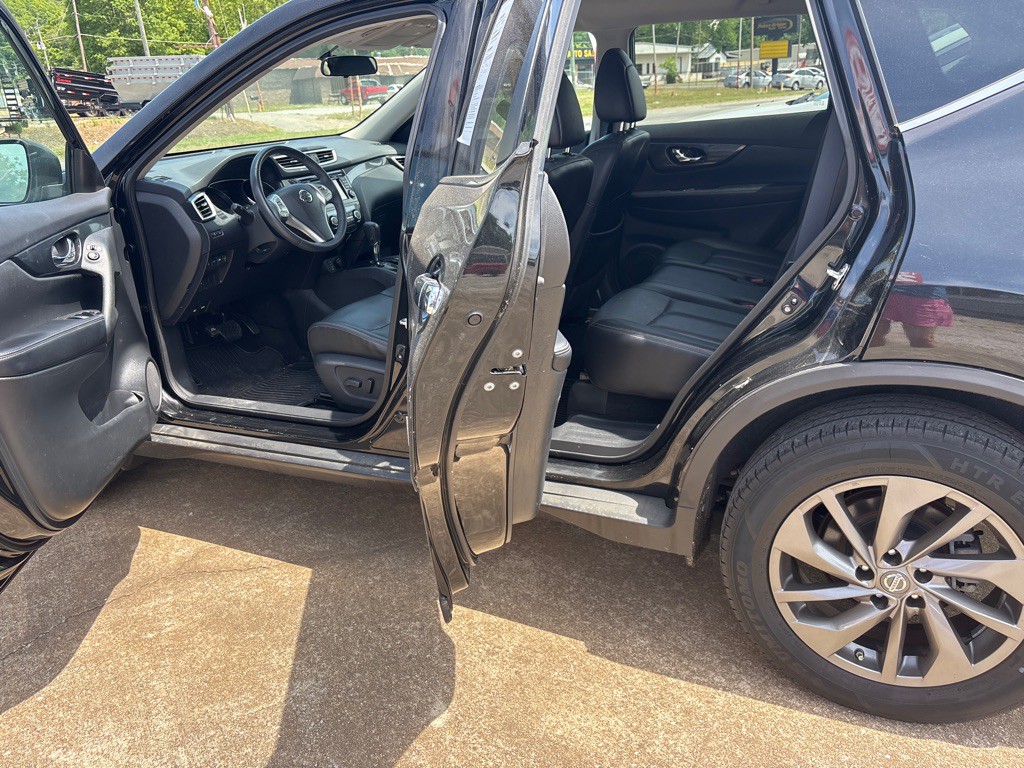 2016 Nissan Rogue Image 4