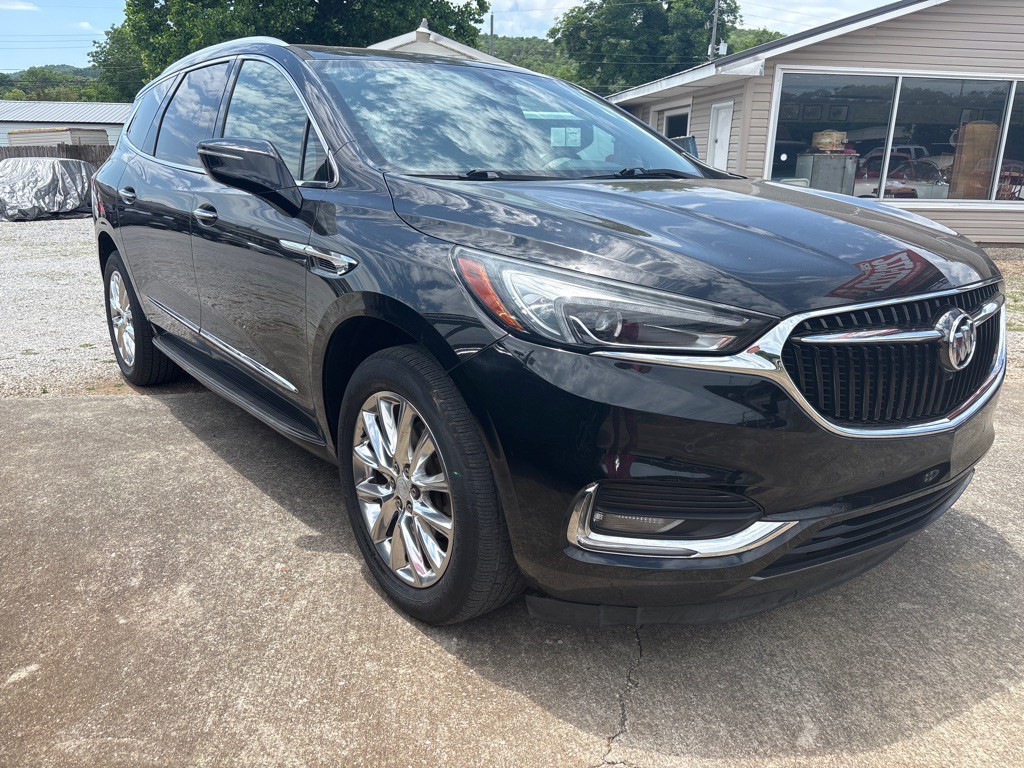 2018 Buick Enclave Image 2