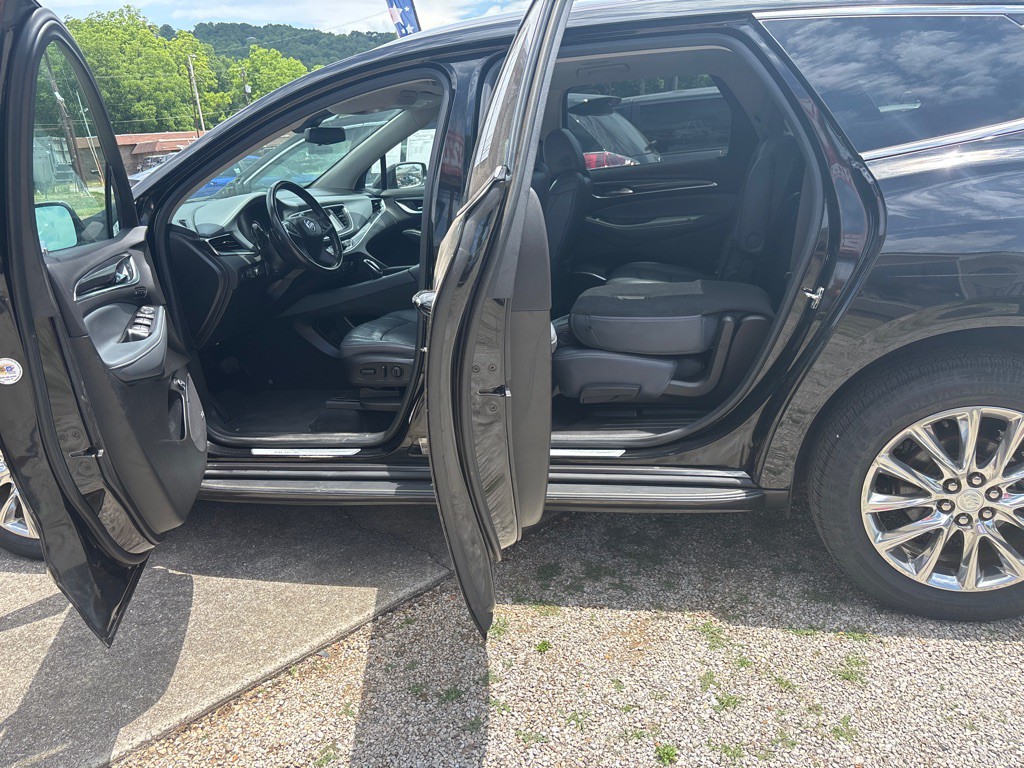 2018 Buick Enclave Image 5