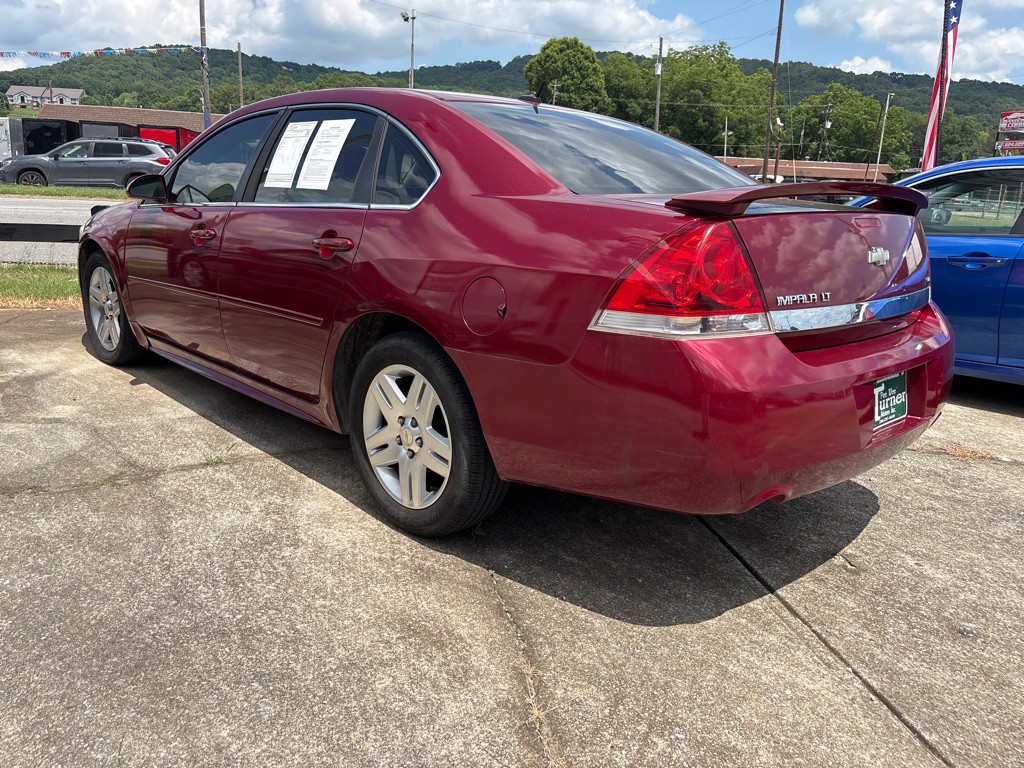 2011 Chevrolet Impala Image 2