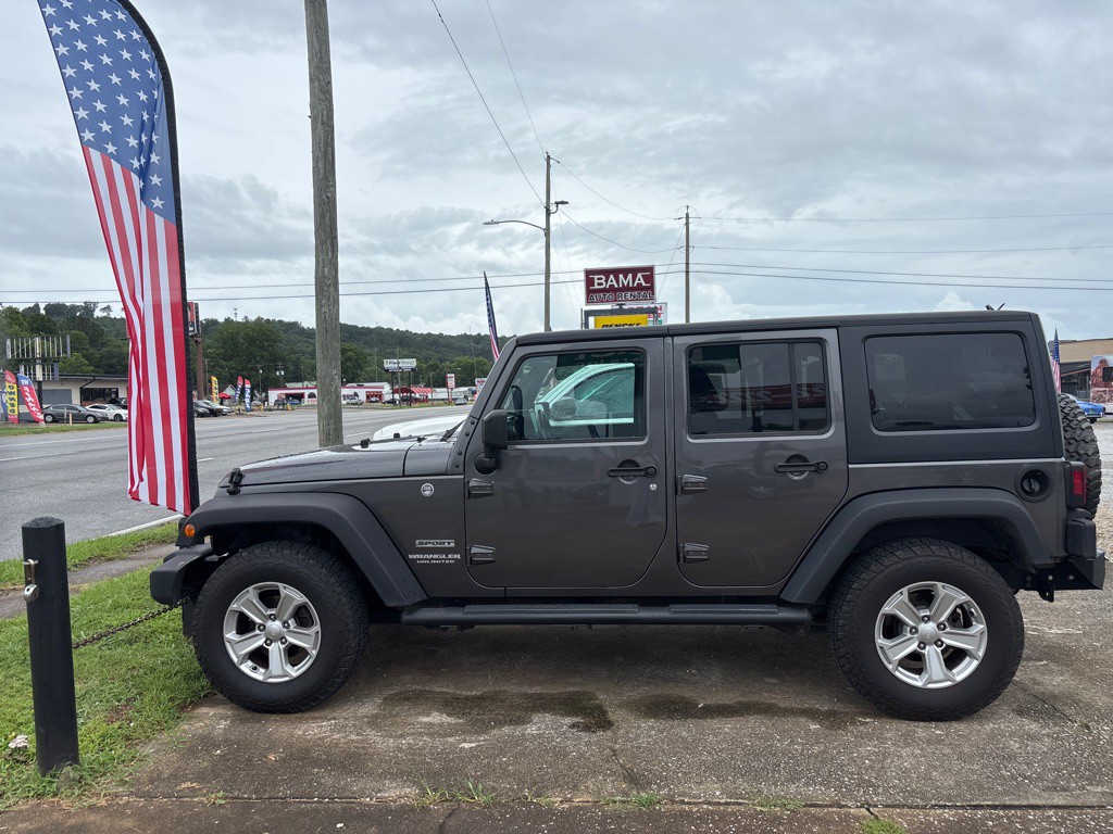 2016 Jeep Wrangler Unlimited Image 2