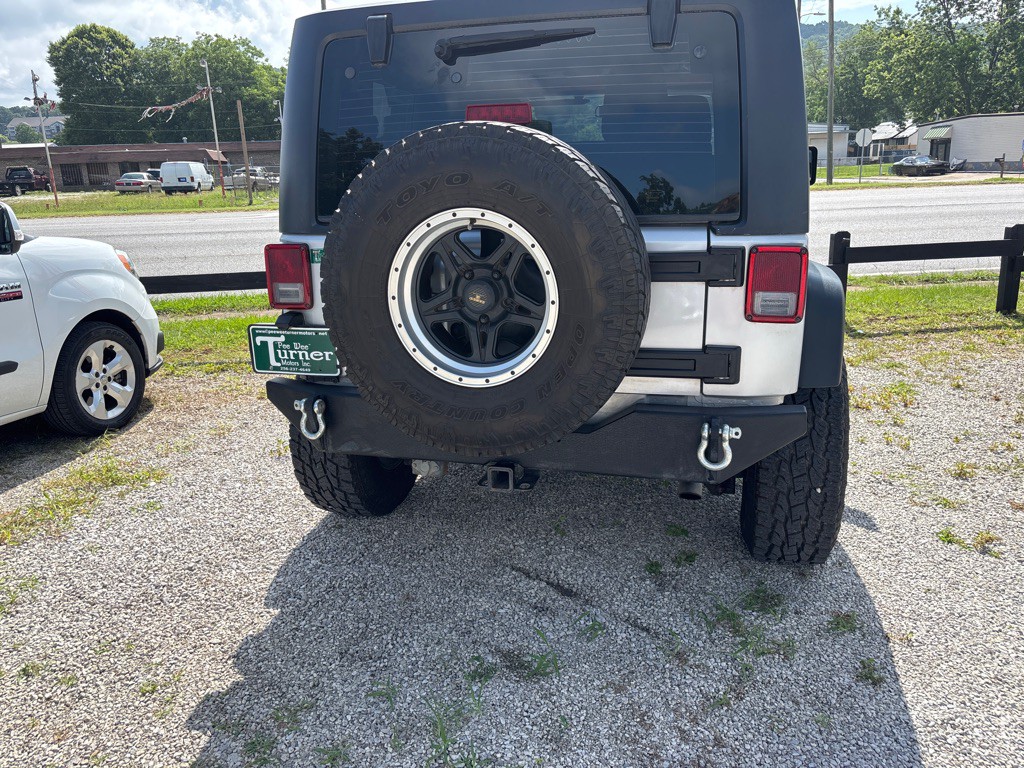 2012 Jeep Wrangler Image 13