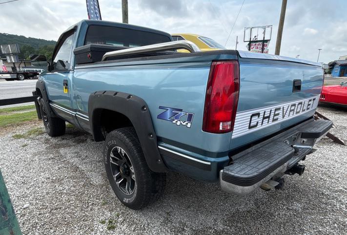 1990 Chevrolet C/K Image 2