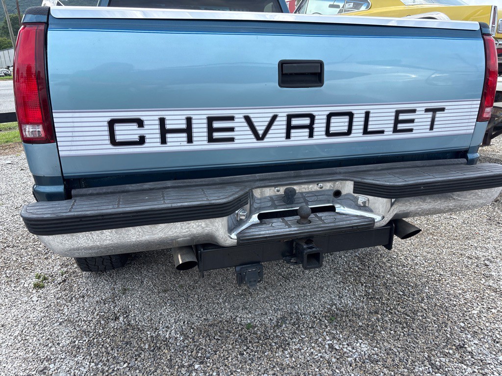 1990 Chevrolet C/K Image 3