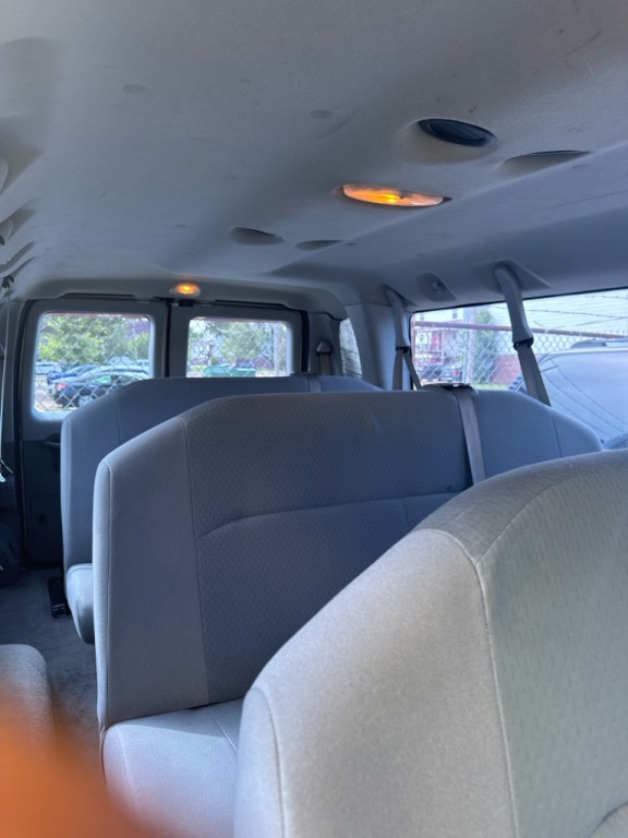 2011 Ford Econoline Image 7