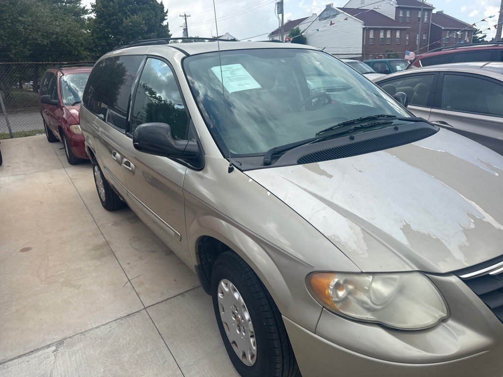 2006 Chrysler Town & Country Image 5