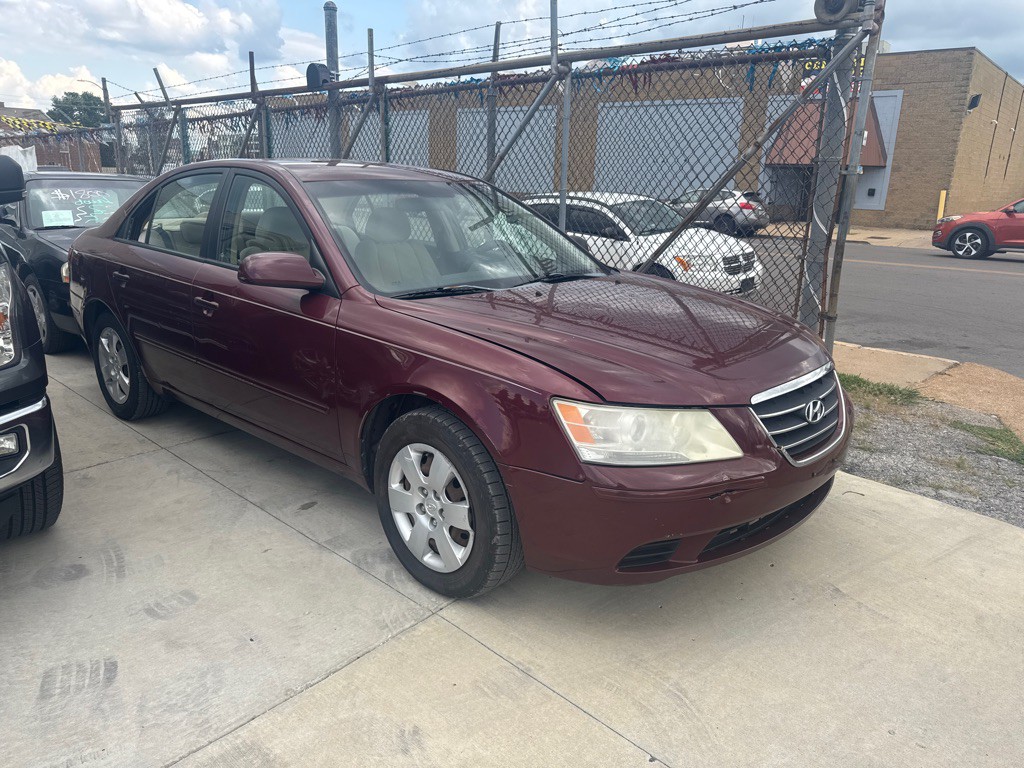 2009 Hyundai Sonata Image 2