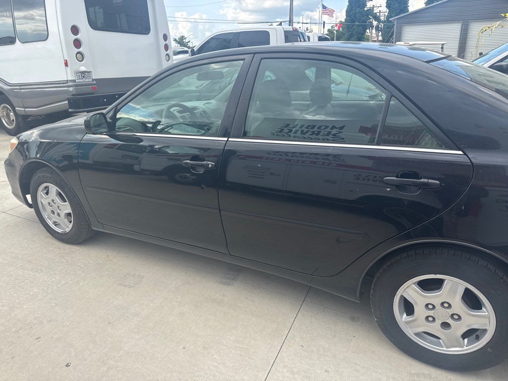 2002 Toyota Camry Image 2
