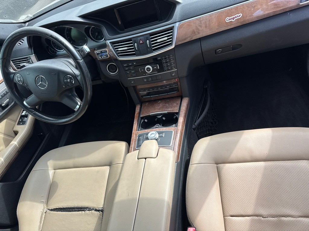2011 Mercedes-Benz E-Class Image 3