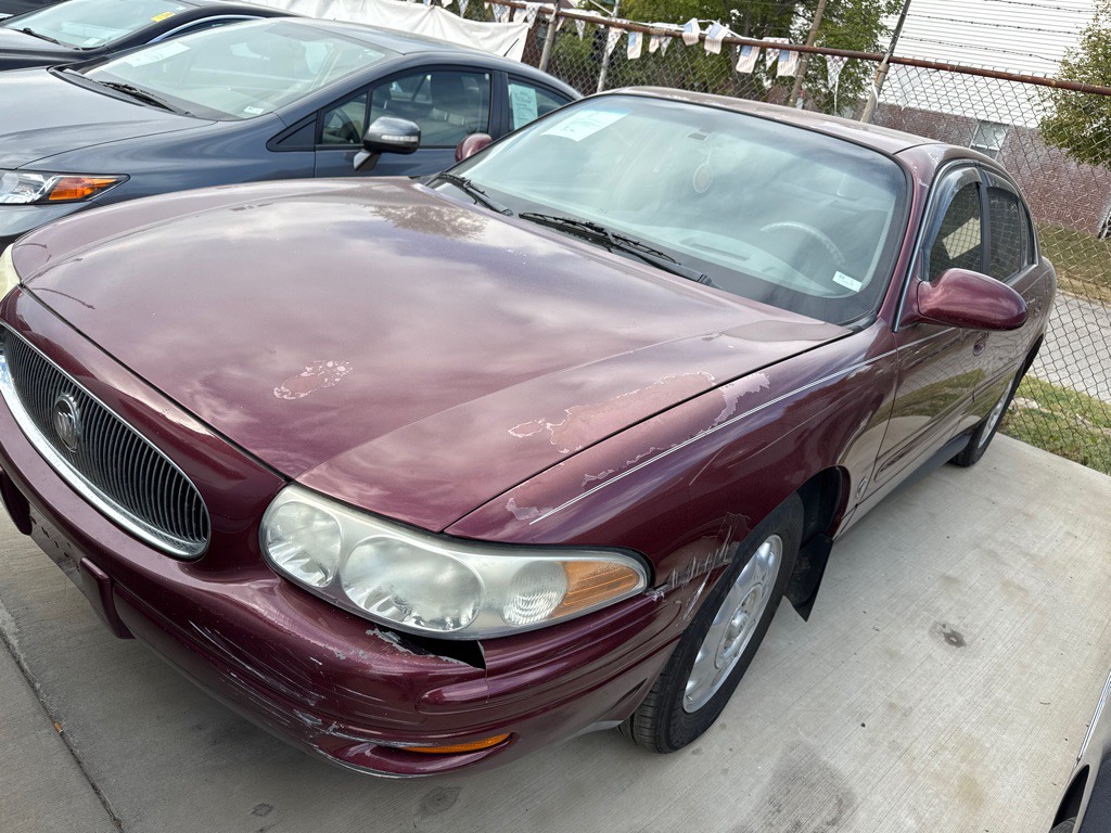 2002 Buick LeSabre Image 1