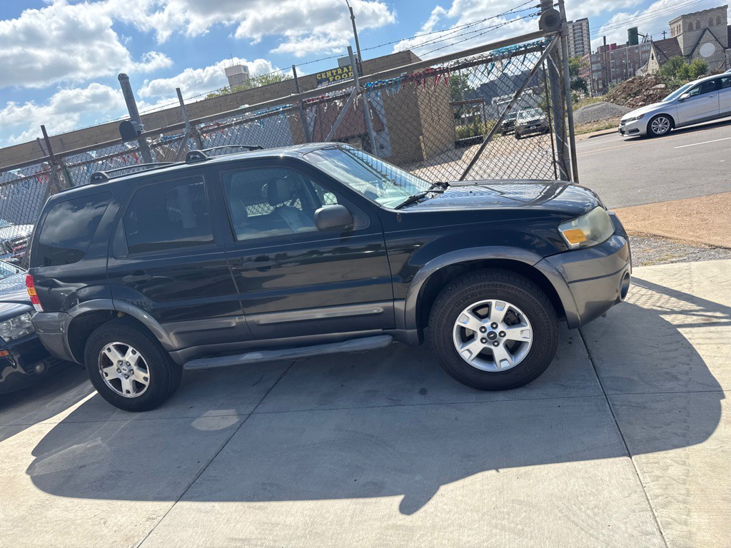 2006 Ford Escape Image 1