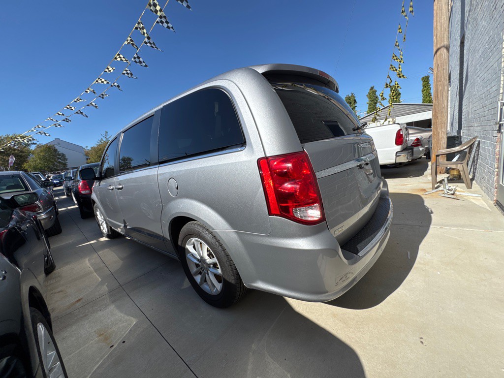 2018 Dodge Grand Caravan Image 3