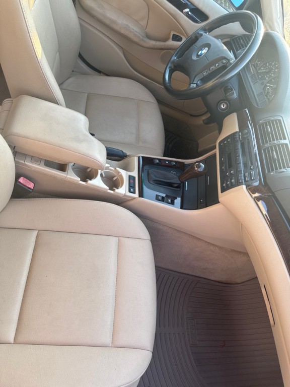 2005 BMW 3 Series Image 3