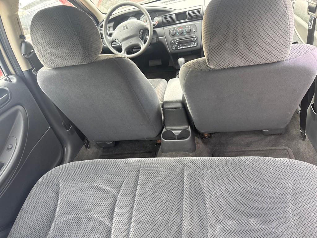 2004 Dodge Stratus Image 3