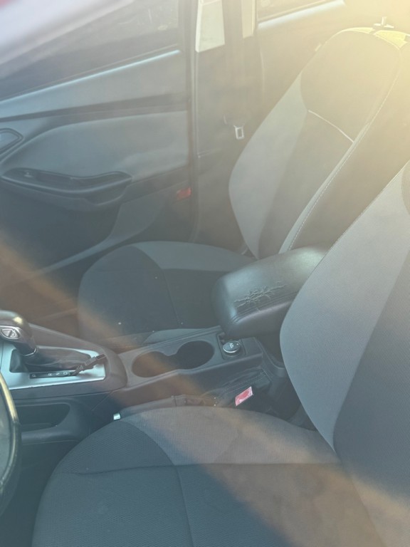 2012 Ford Focus Image 3