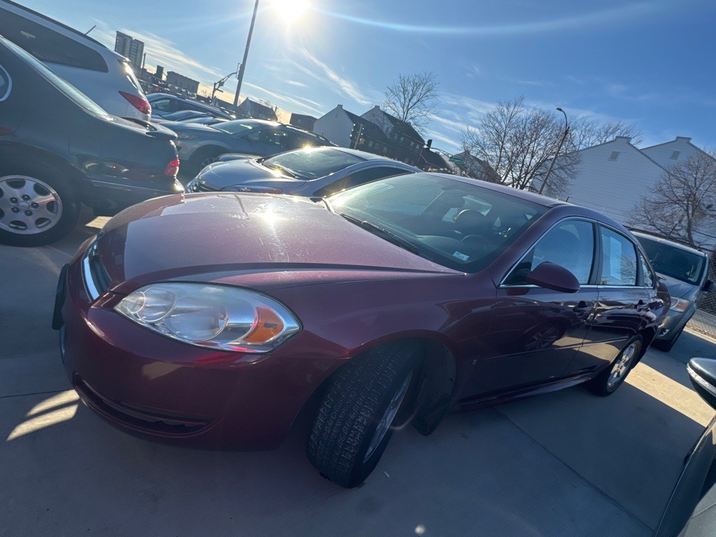 2009 Chevrolet Impala Image 2