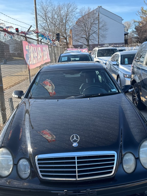 2000 Mercedes-Benz CLK-Class Image 1