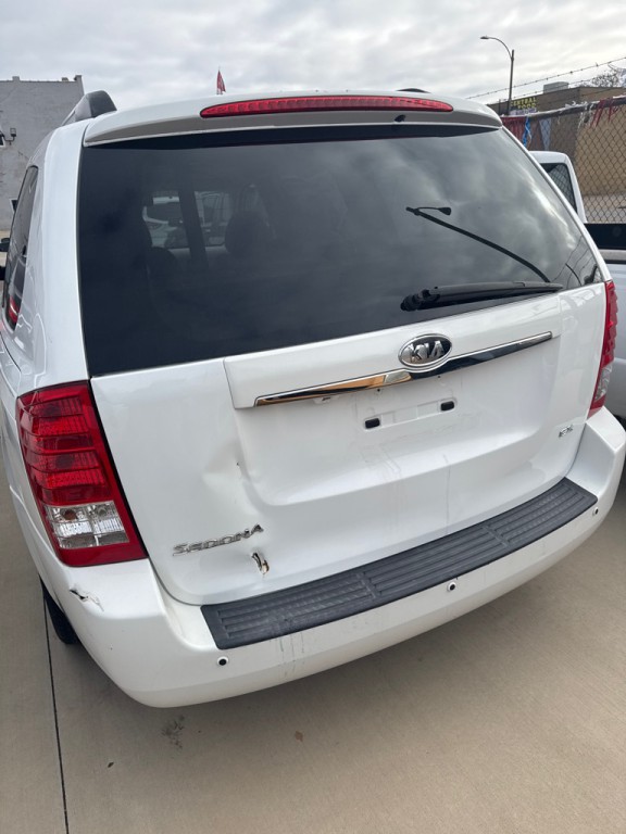 2011 Kia Sedona Image 5