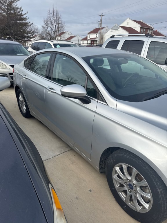 2017 Ford Fusion Image 3