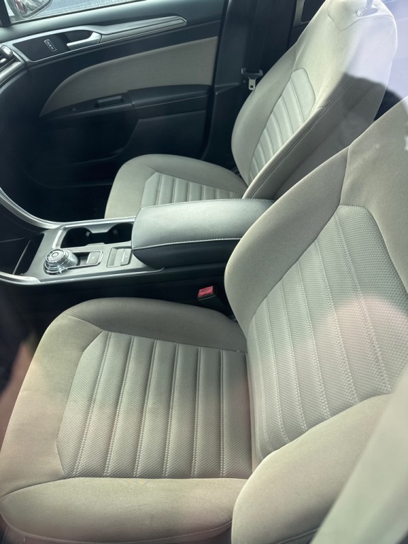 2017 Ford Fusion Image 5