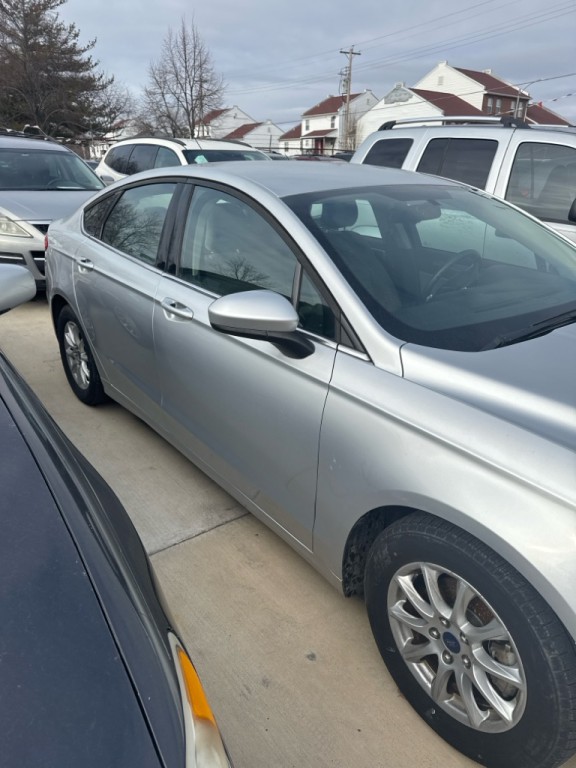 2017 Ford Fusion Image 8