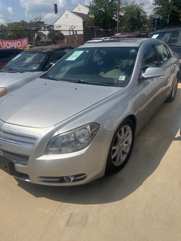 2012 Chevrolet Malibu Image 2