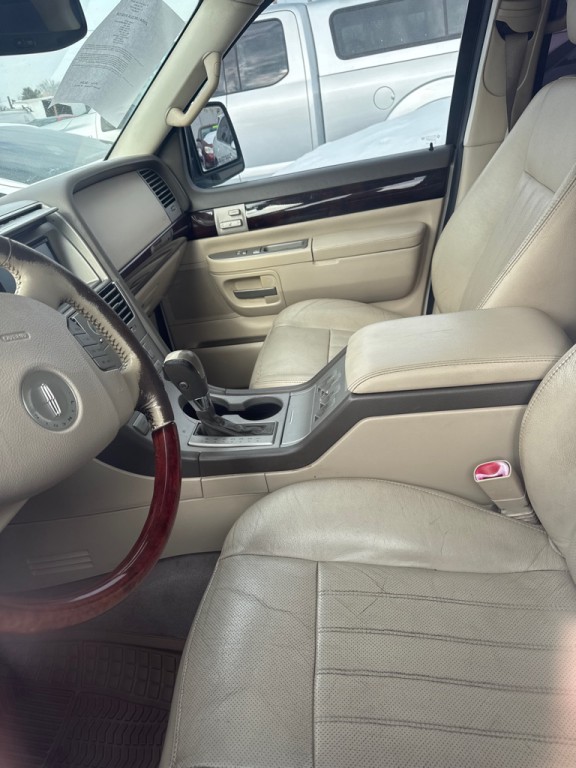 2004 Lincoln Aviator Image 3
