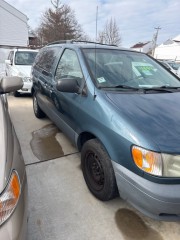 Image for 2003 Toyota Sienna CE ID: 7162925