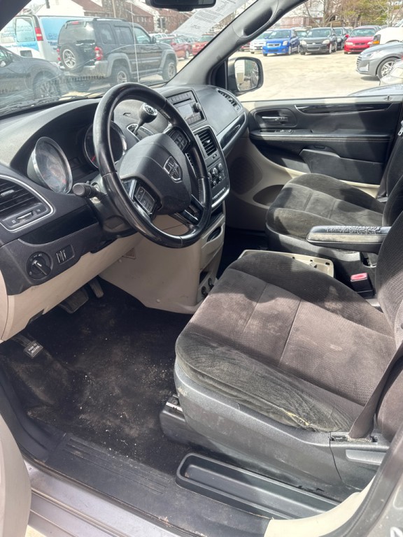 2016 Dodge Grand Caravan Image 4