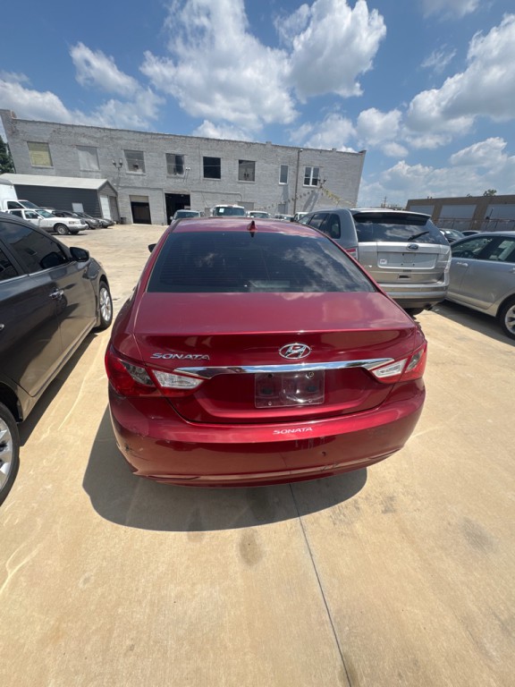 2013 Hyundai Sonata Image 3