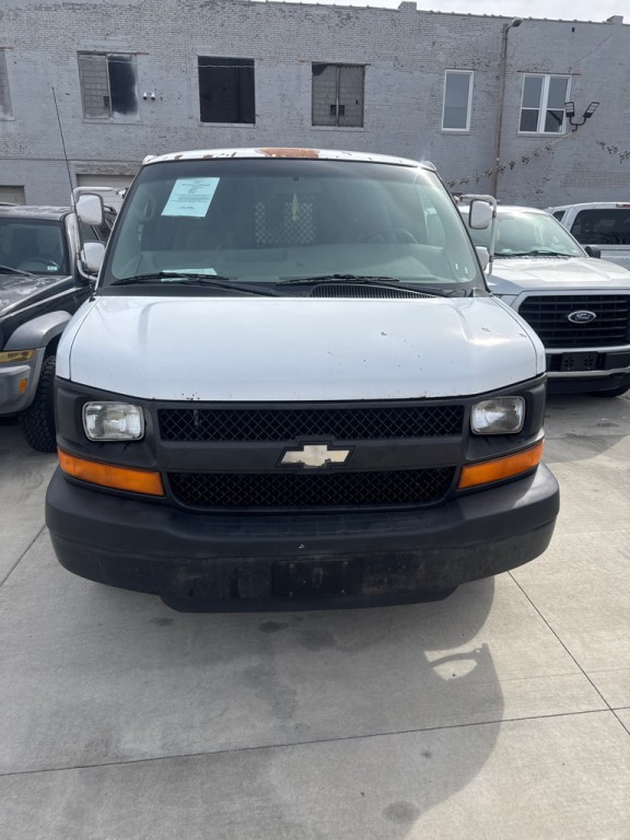 2008 Chevrolet Express Image 1