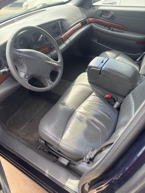 2003 Buick LeSabre Image 2
