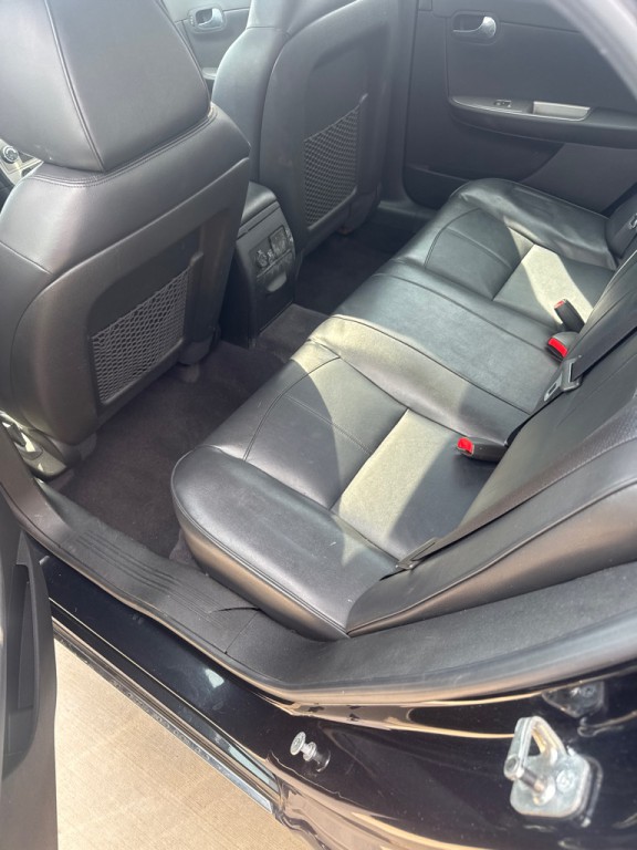 2010 Chevrolet Malibu Image 3