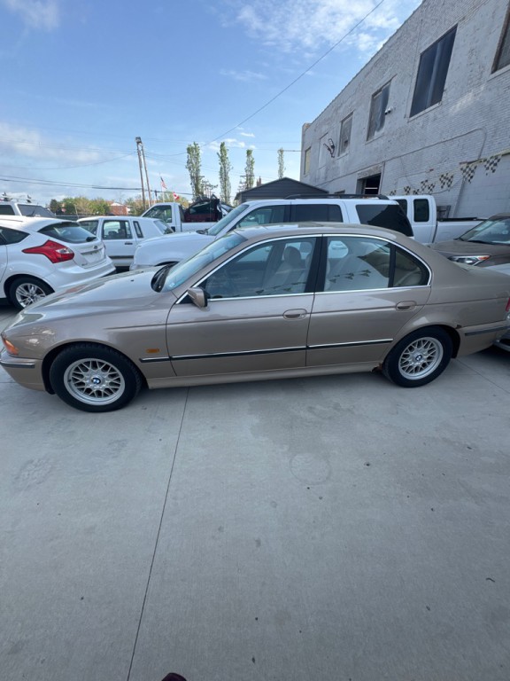 2000 BMW 5 Series Image 2