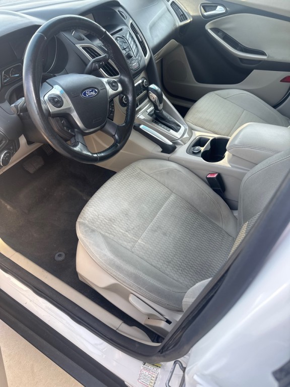 2012 Ford Focus Image 2