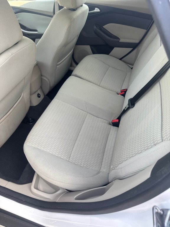 2012 Ford Focus Image 3