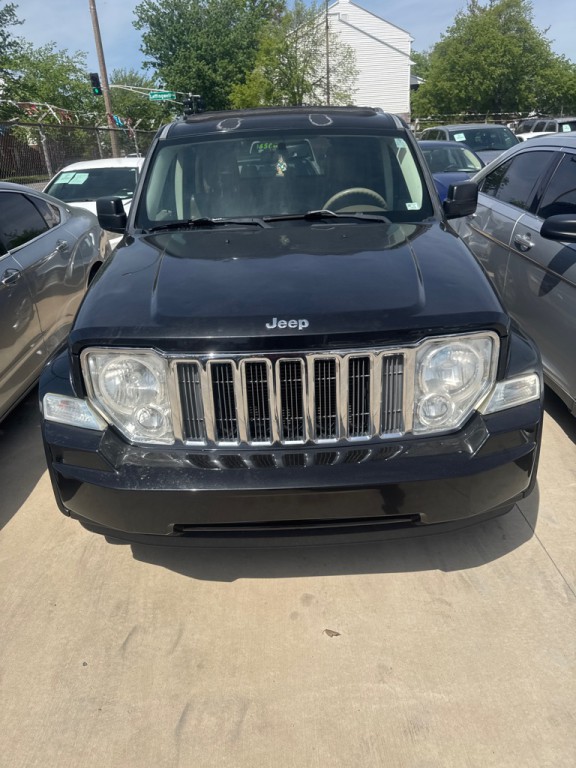 2008 Jeep Liberty Image 1
