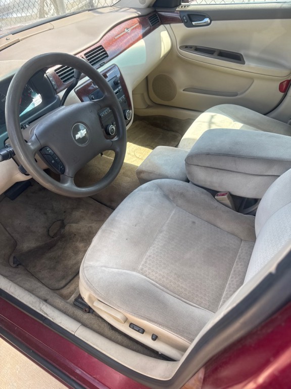 2006 Chevrolet Impala Image 2