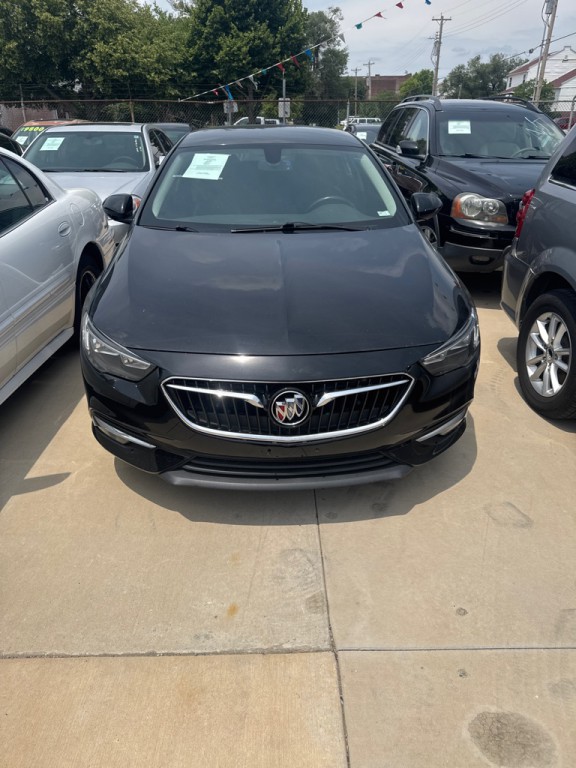 2018 Buick Regal Image 1