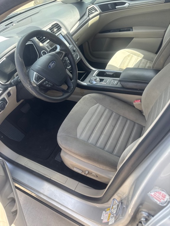 2019 Ford Fusion Image 2