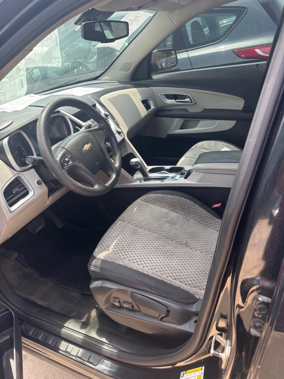 2011 Chevrolet Equinox Image 2